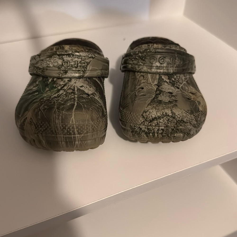 Toddler crocs